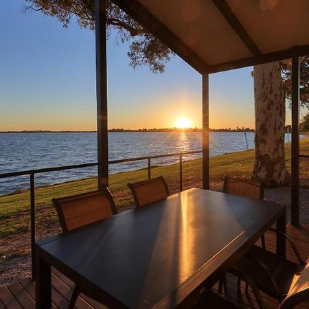 Lake Boga Caravan Park Екстериор снимка