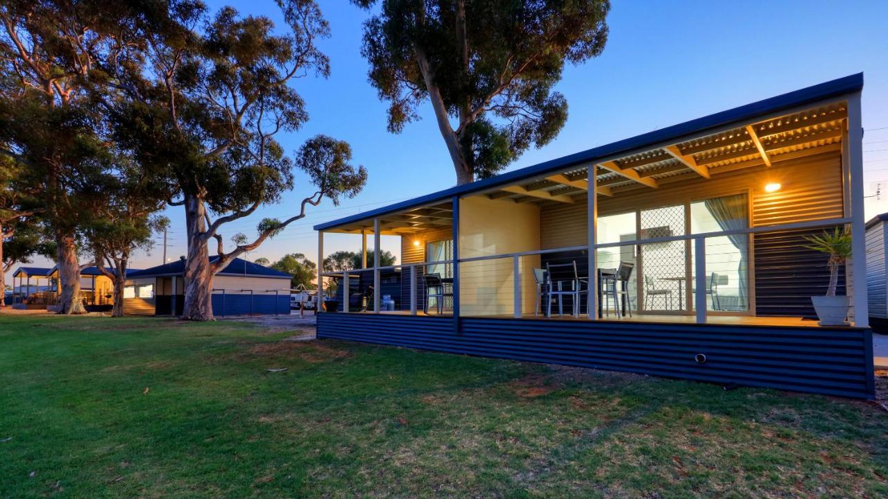 Lake Boga Caravan Park Екстериор снимка