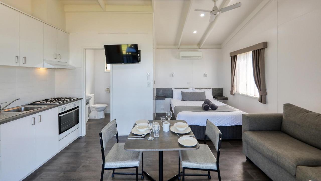 Lake Boga Caravan Park Екстериор снимка