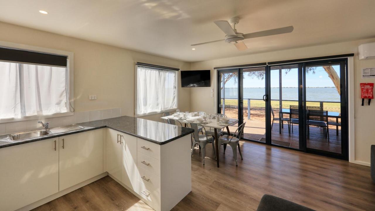 Lake Boga Caravan Park Екстериор снимка